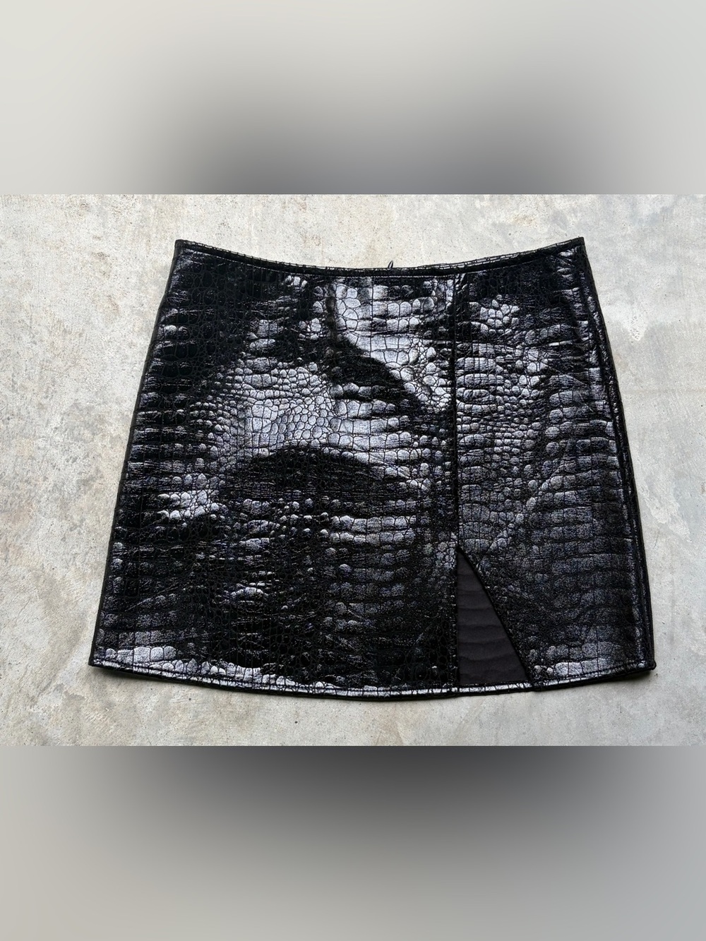 Motel - Black Croc-Effect Mini Skirt - Size Medium